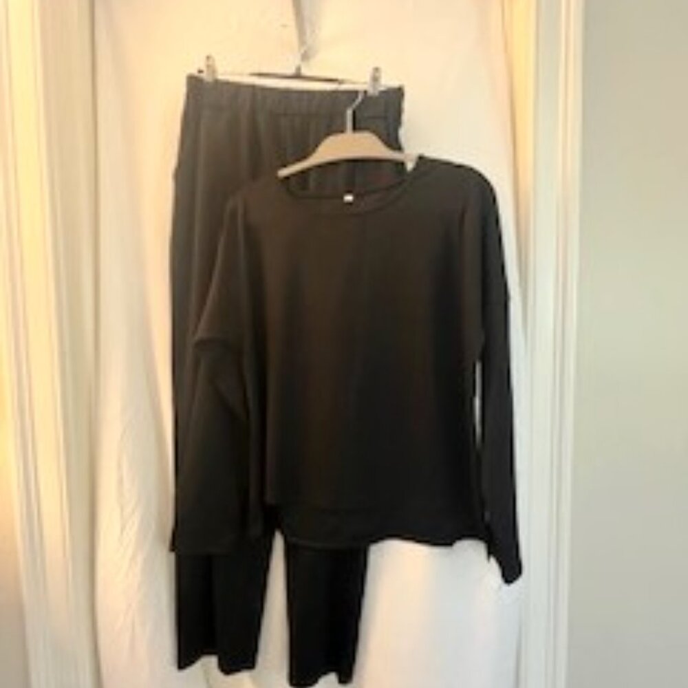 Black 2 piece Lounge set